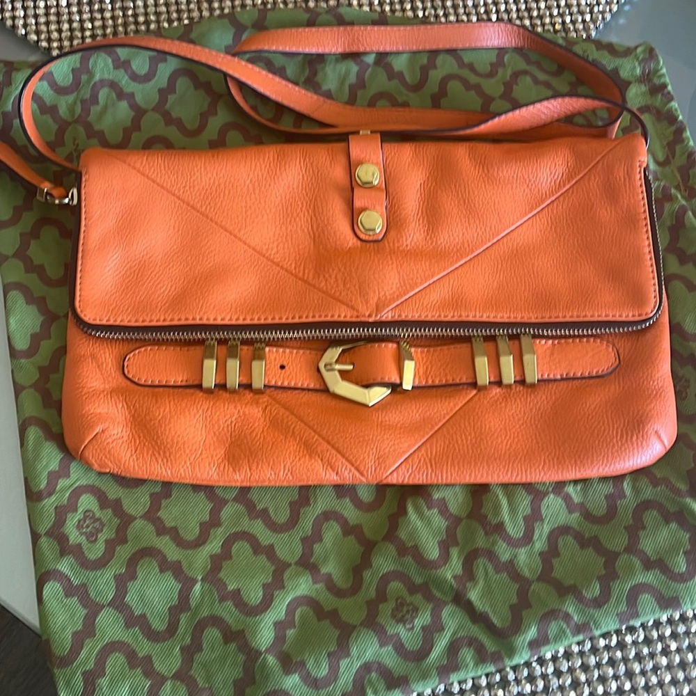 Preowned in excellent condition ORYANY